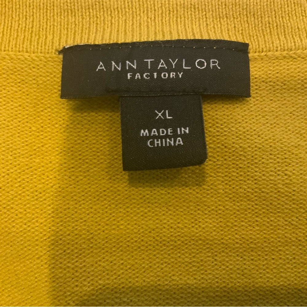 Ann Taylor Factory Cardigan Sweater Size XL - Picture 3 of 4